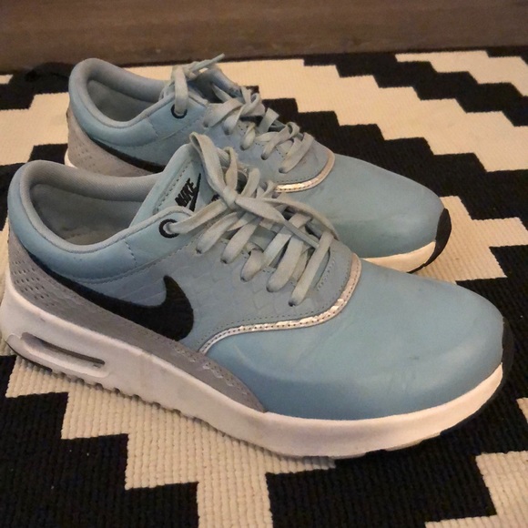 carolina blue nikes